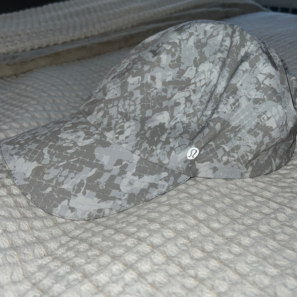 Lululemon workout hat!